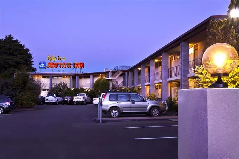 בית מלון כפרי Alpine Motor Inn