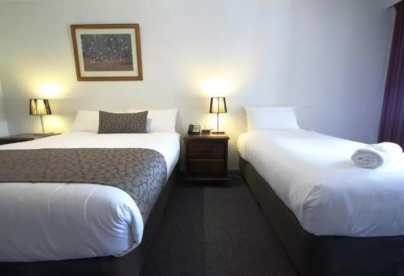 酒店 Bell Tower Inn