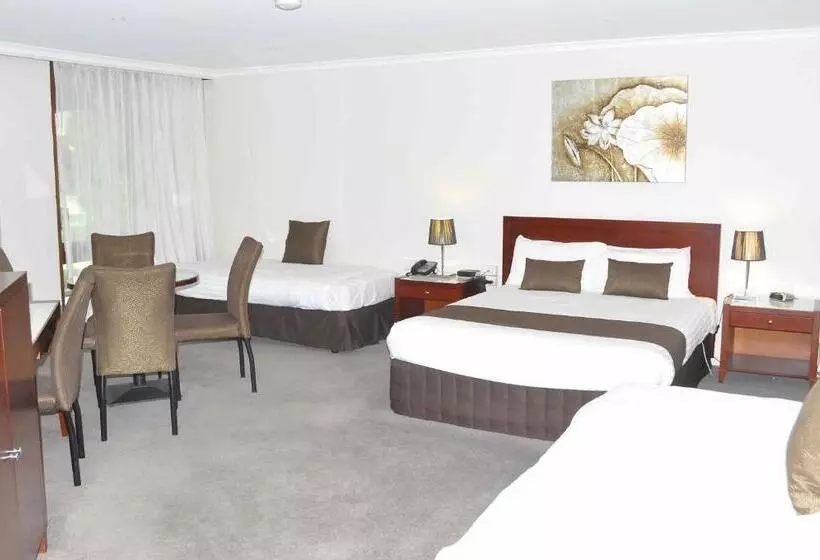 酒店 Bell Tower Inn