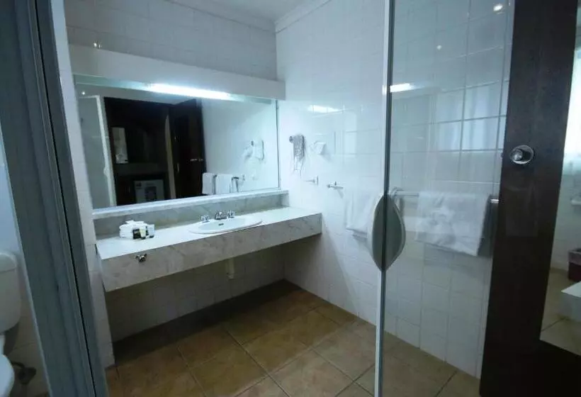 酒店 Bell Tower Inn