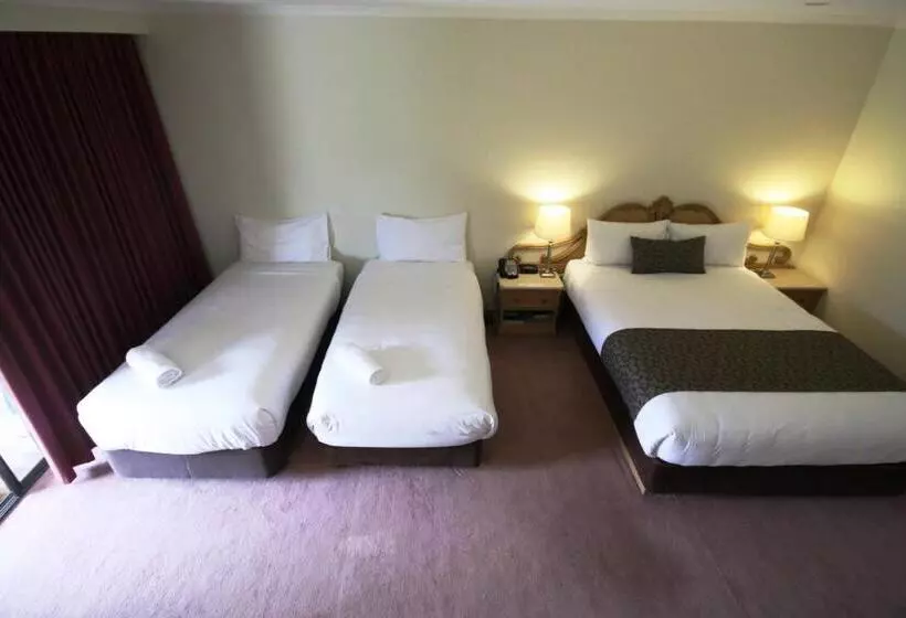 酒店 Bell Tower Inn