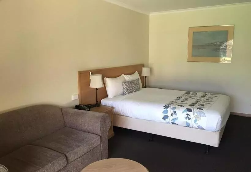 酒店 Bell Tower Inn