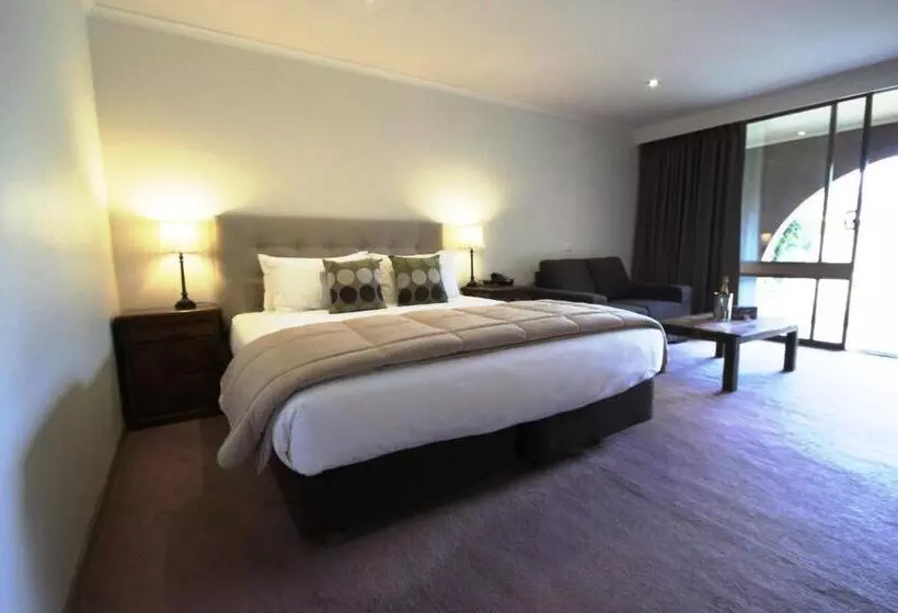 酒店 Bell Tower Inn