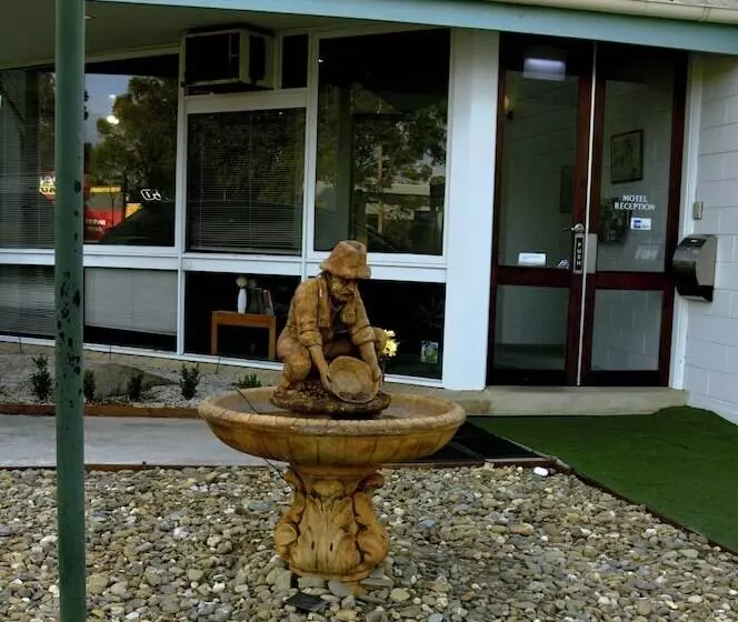 בית מלון כפרי Bendigo Motor Inn