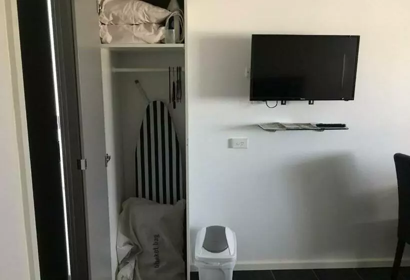 ホテル Budget On The Lake