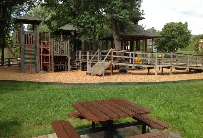 בית מלון כפרי Coach House Inn