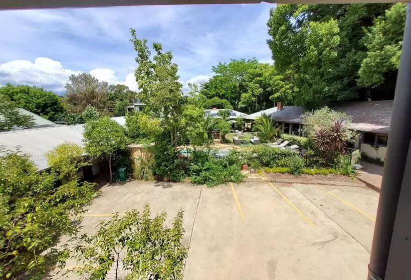 בית מלון כפרי Coach House Inn