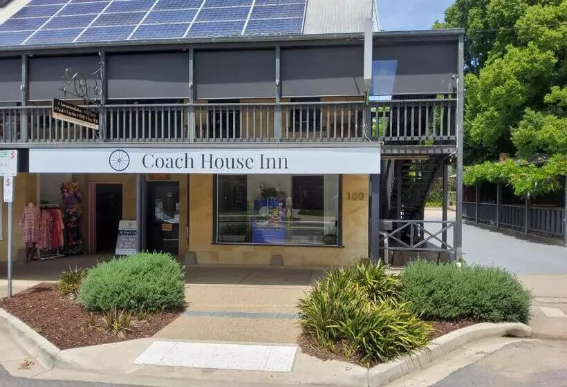 בית מלון כפרי Coach House Inn