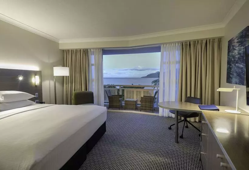 Doubletree By Hilton Hotel Cairns