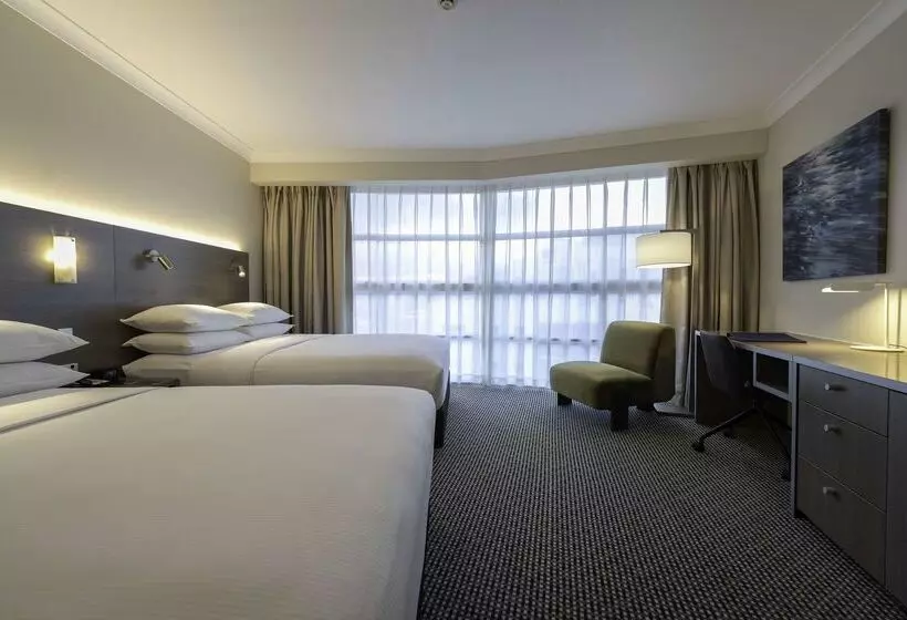 Doubletree By Hilton Hotel Cairns