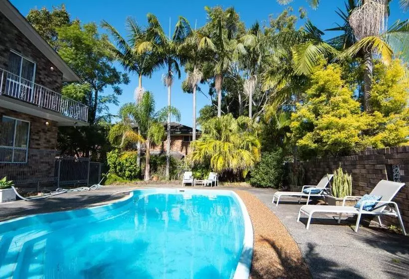 Отель Gosford Palms Motor Inn