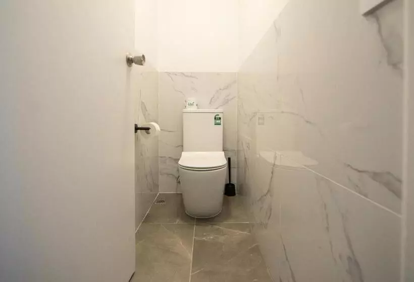 Отель Gosford Palms Motor Inn