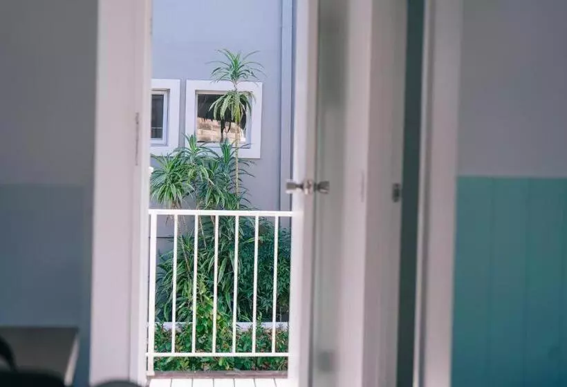 Отель Gosford Palms Motor Inn