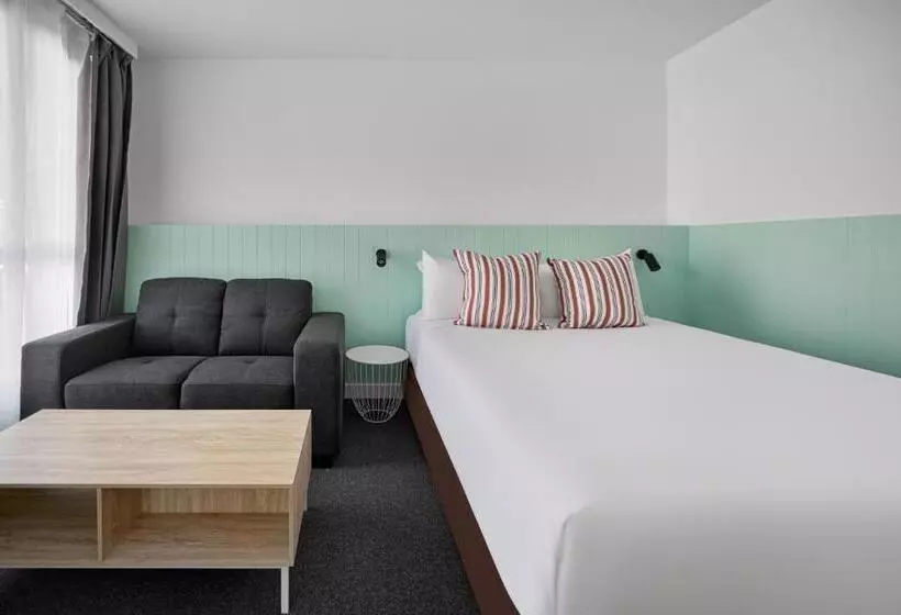 Отель Gosford Palms Motor Inn