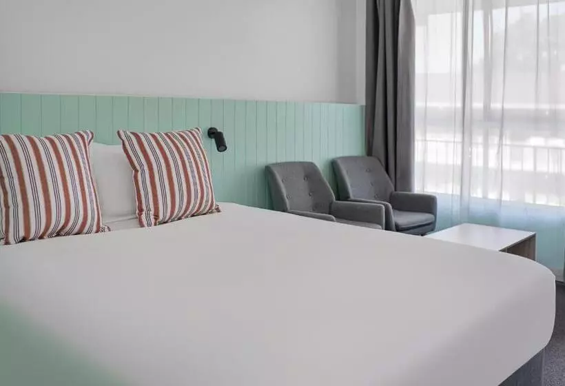 Отель Gosford Palms Motor Inn