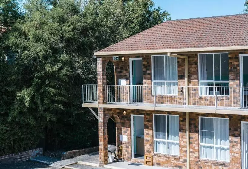 Отель Gosford Palms Motor Inn