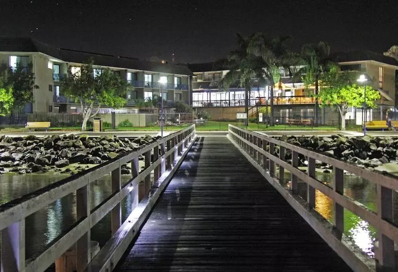 Hotel Mariners On The Waterfront