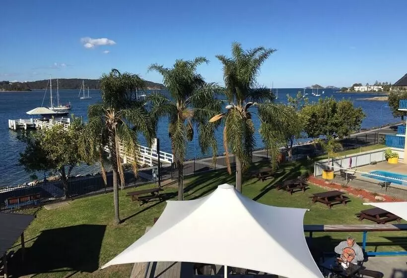 Hotel Mariners On The Waterfront