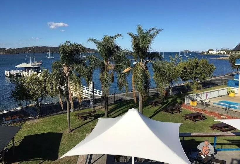 Hotel Mariners On The Waterfront