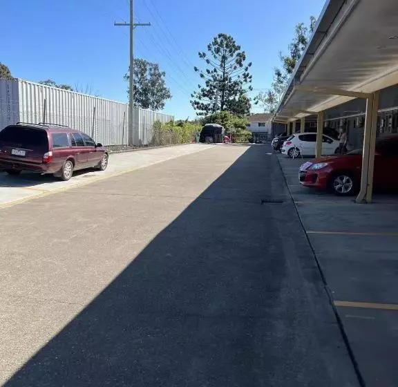 Отель Oxley Motor Inn