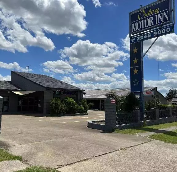Отель Oxley Motor Inn