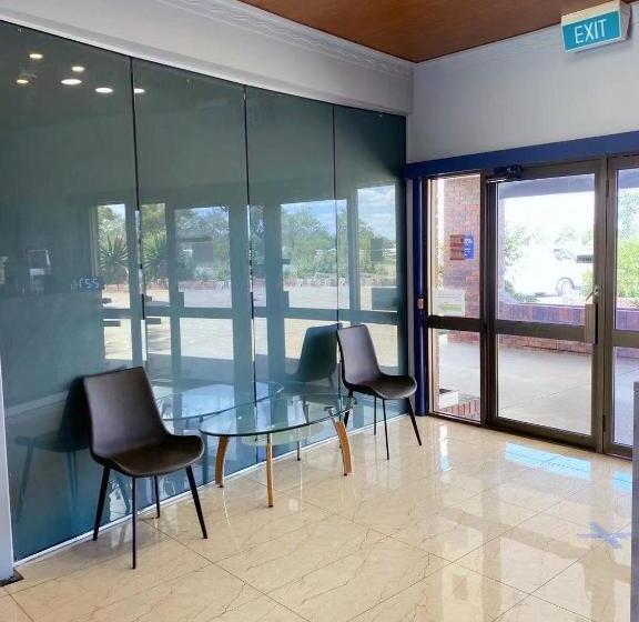 ホテル Oxley Motor Inn