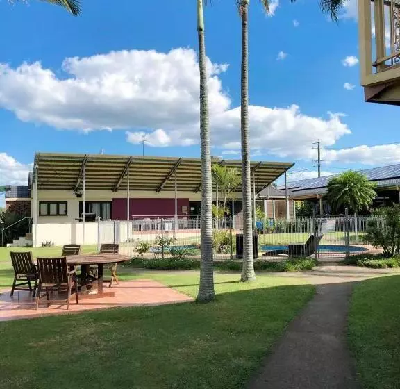 Отель Oxley Motor Inn