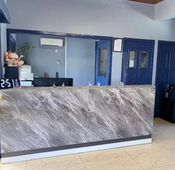 Отель Oxley Motor Inn