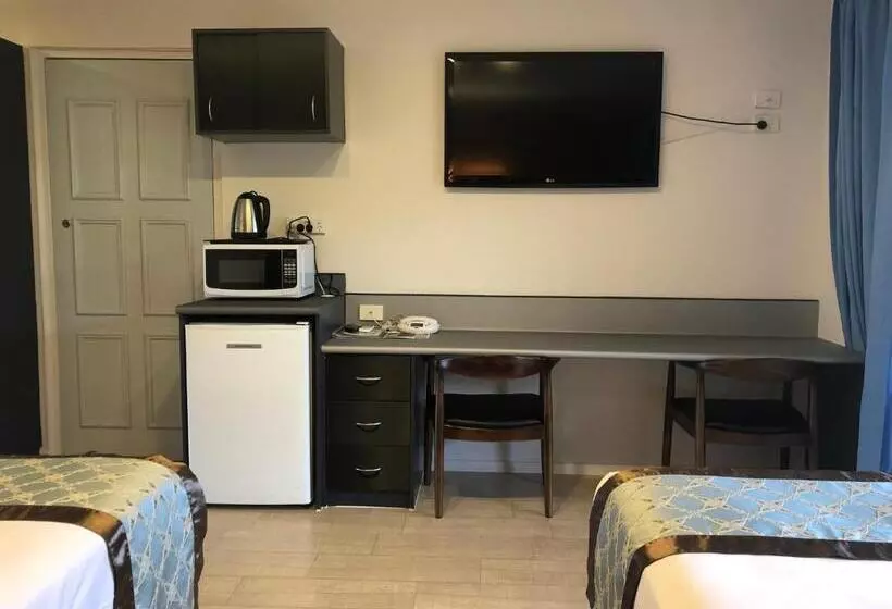 Отель Oxley Motor Inn