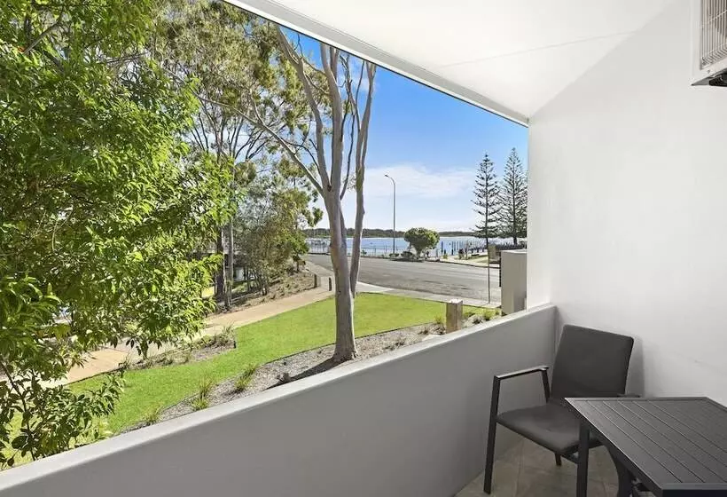 Отель Palm Court Motor Inn