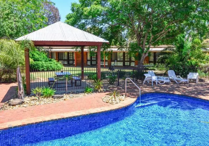 Отель River Country Inn