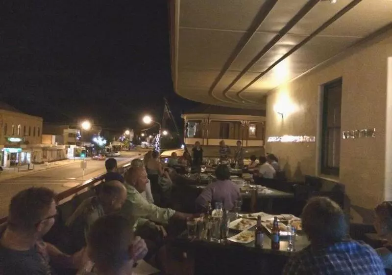 בית מלון כפרי Royal Exchange