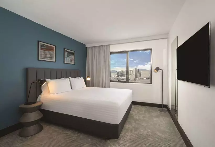 Travelodge Hotel Hobart