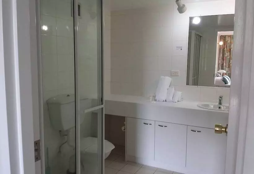 Kirribilli Riverfront Apartments