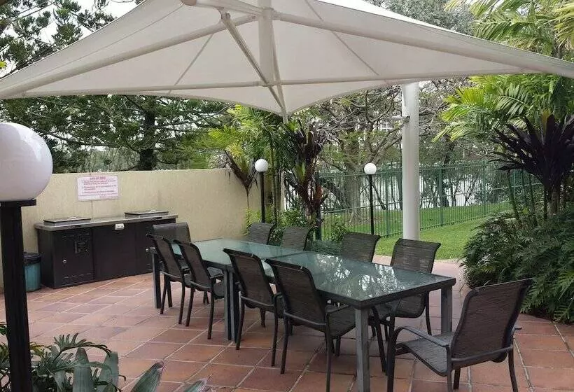 Kirribilli Riverfront Apartments