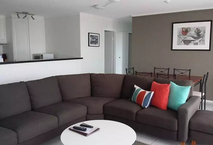 Kirribilli Riverfront Apartments