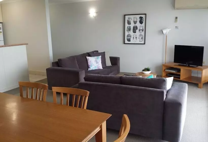 Kirribilli Riverfront Apartments