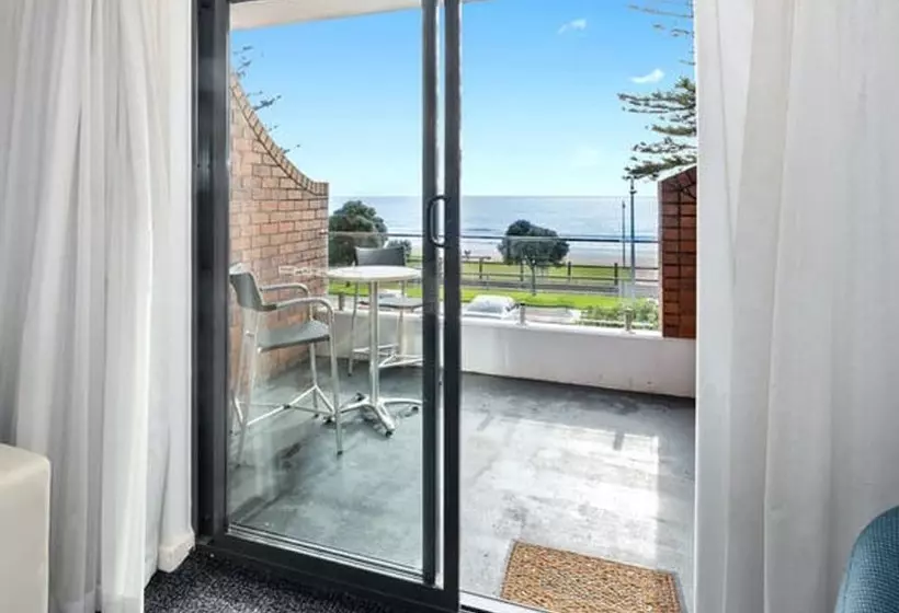 Мотель Beachfront Voyager Motor Inn