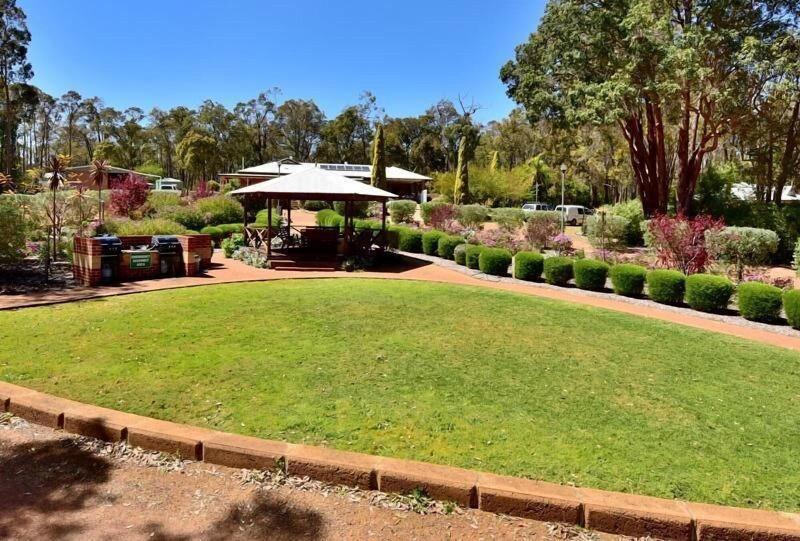 Travellers Rest Motel