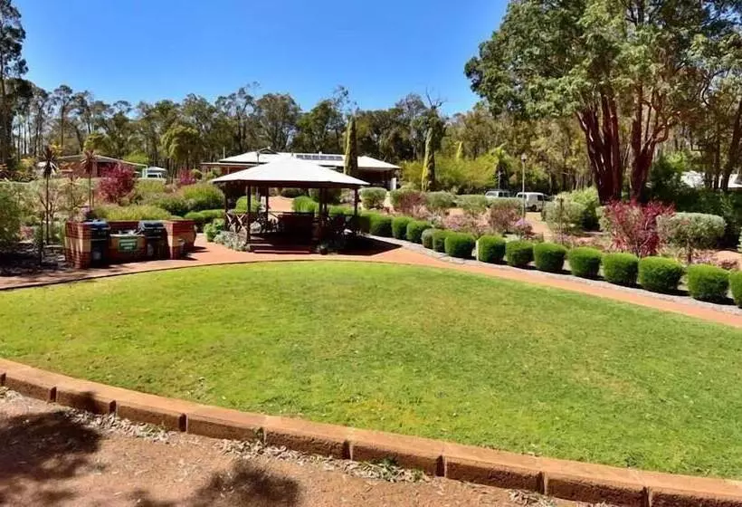 Travellers Rest Motel