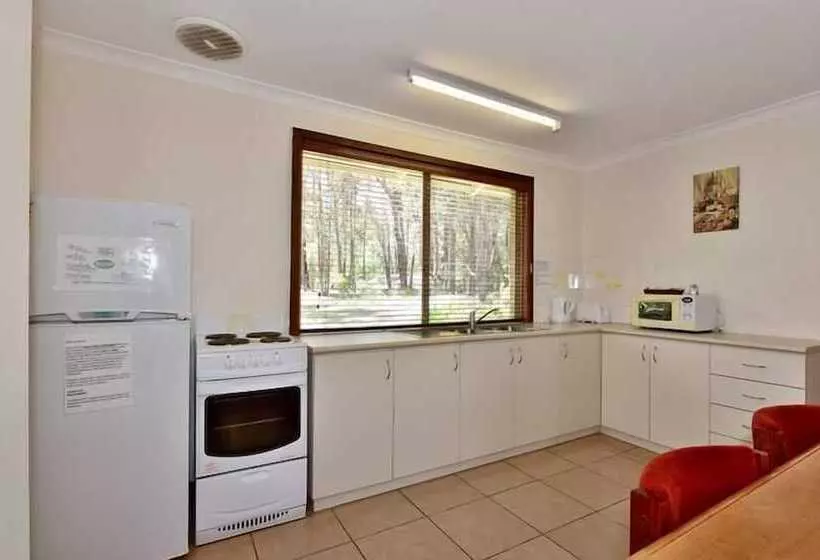 Travellers Rest Motel