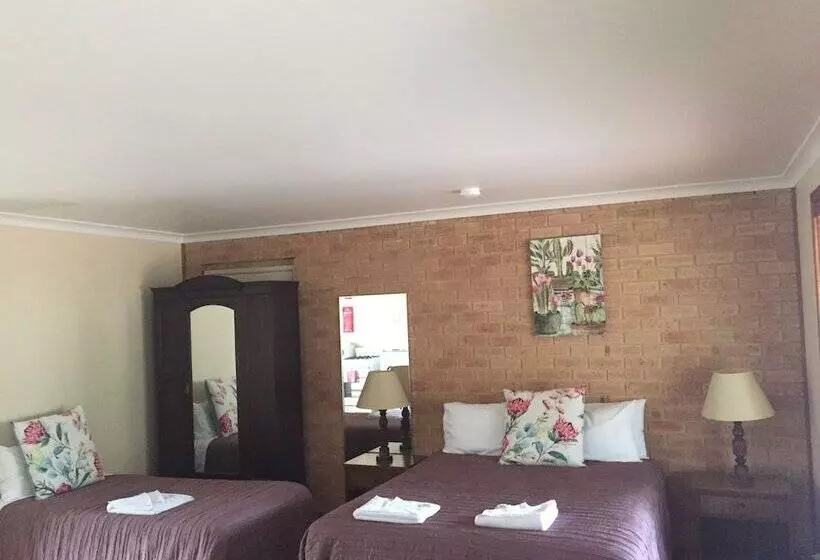 Travellers Rest Motel