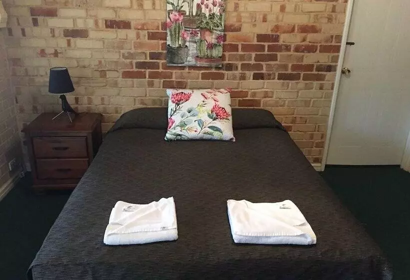 Travellers Rest Motel