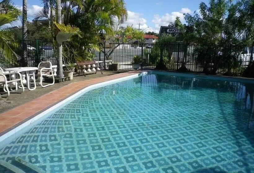 White Lanterns Motel