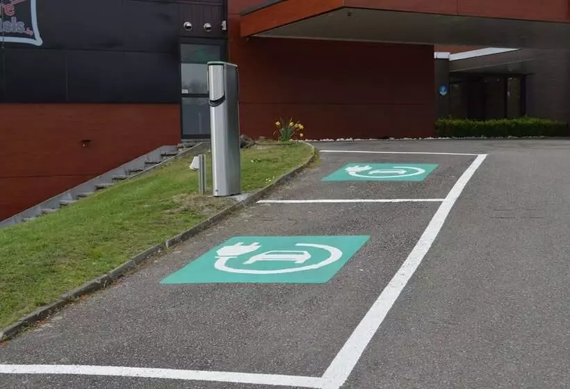 & Aparthotel Casteau Resort Mons Soignies