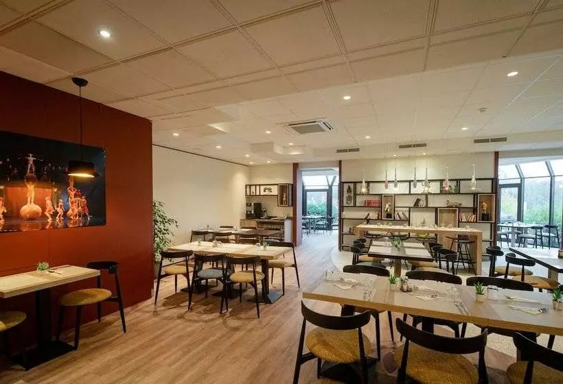 & Aparthotel Casteau Resort Mons Soignies