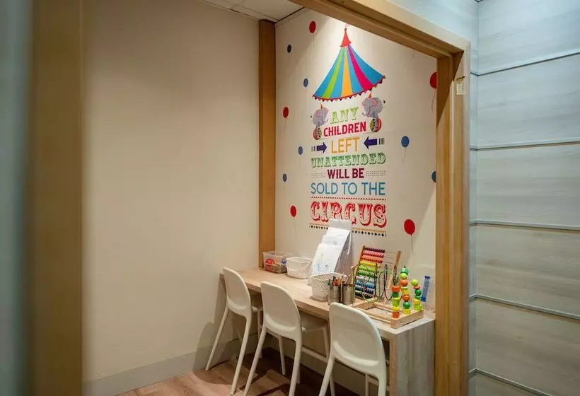 & Aparthotel Casteau Resort Mons Soignies