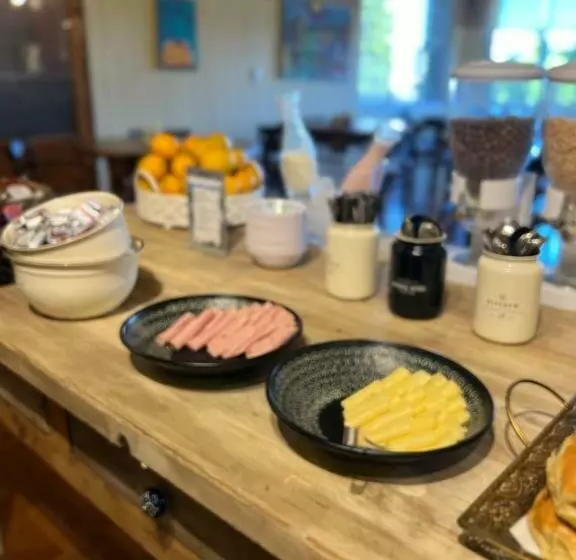 فندق Bellavista Con Estacionamiento