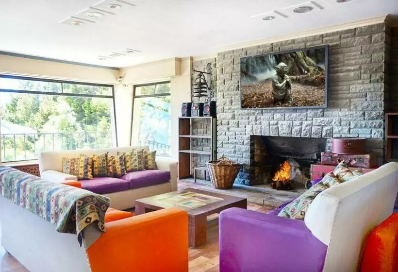 فندق Bellavista Con Estacionamiento