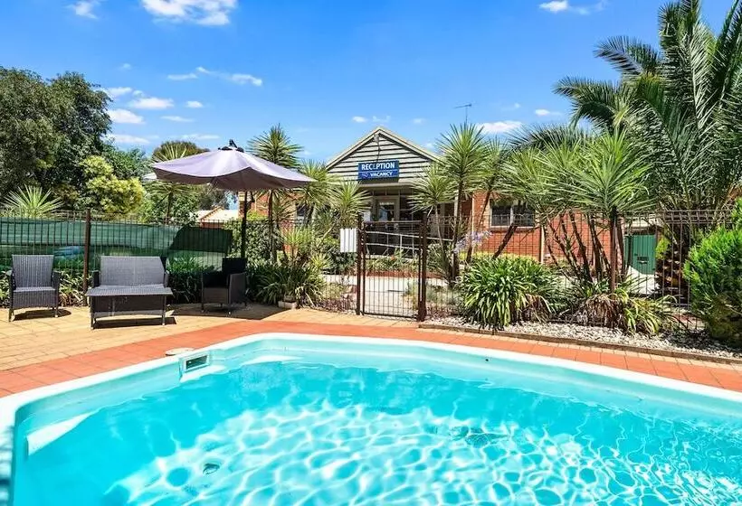 فندق Comfort Inn Coach & Bushmans